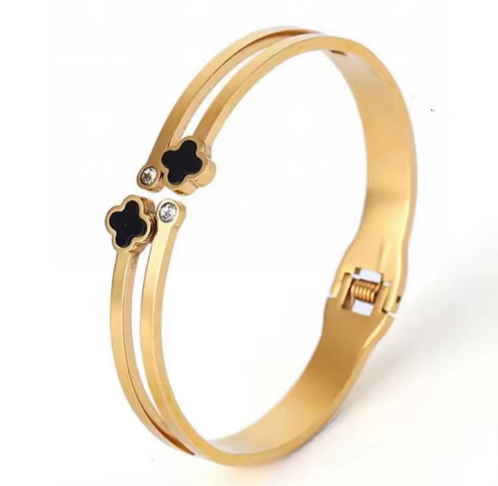 Clover Leaf Handcuff Bracelet