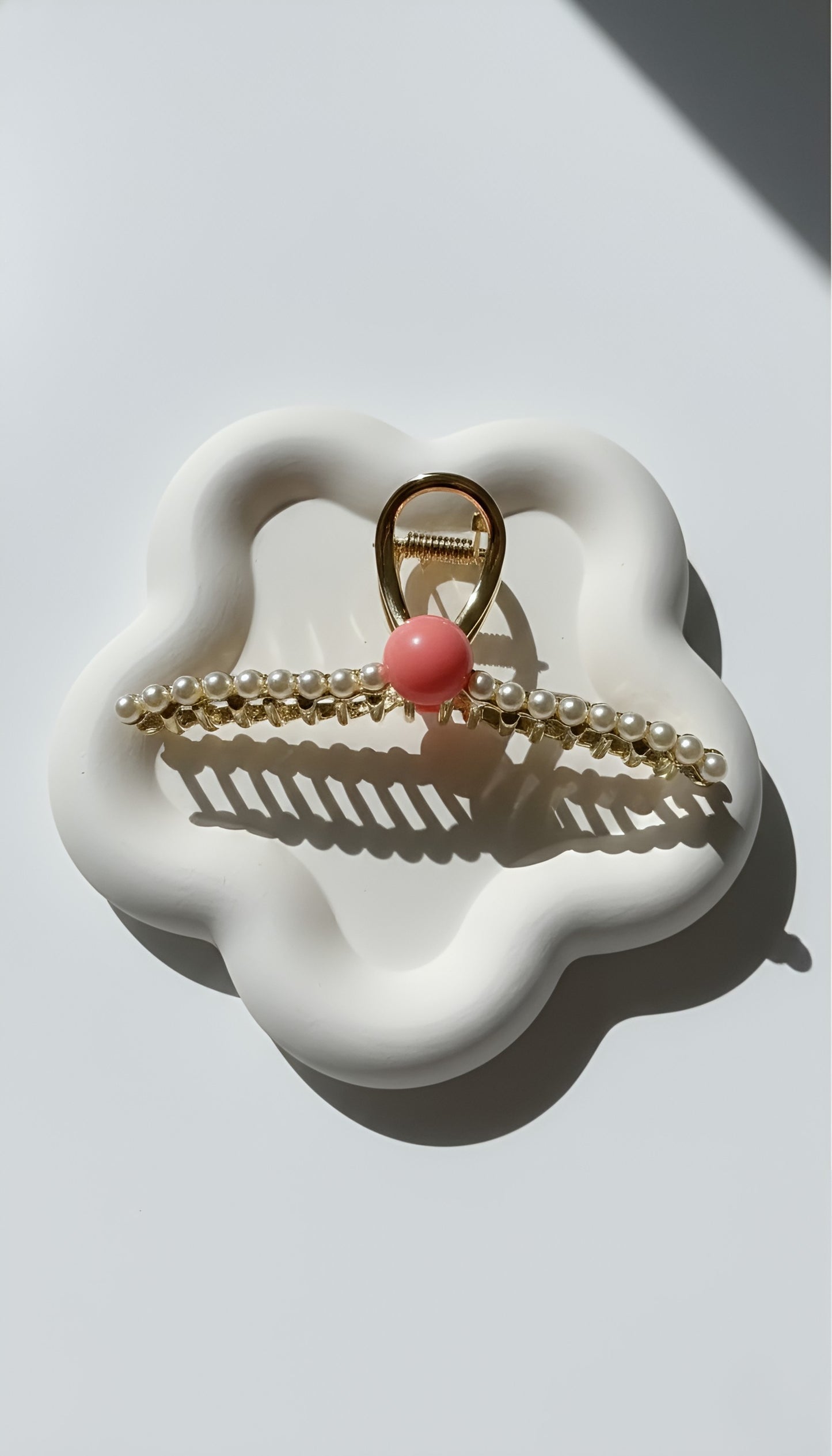 Pearlescent Charm Claw