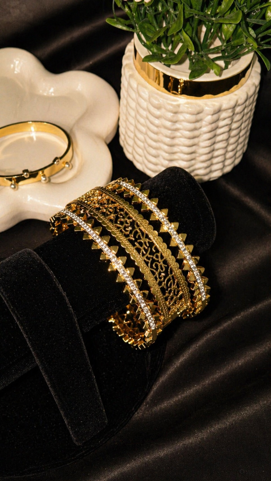 Royal Filigree Handcuff Deal