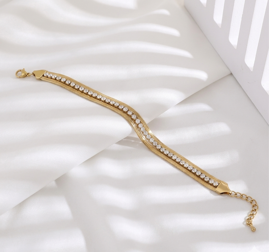 Zircon and Herringbone Chain Bracelet