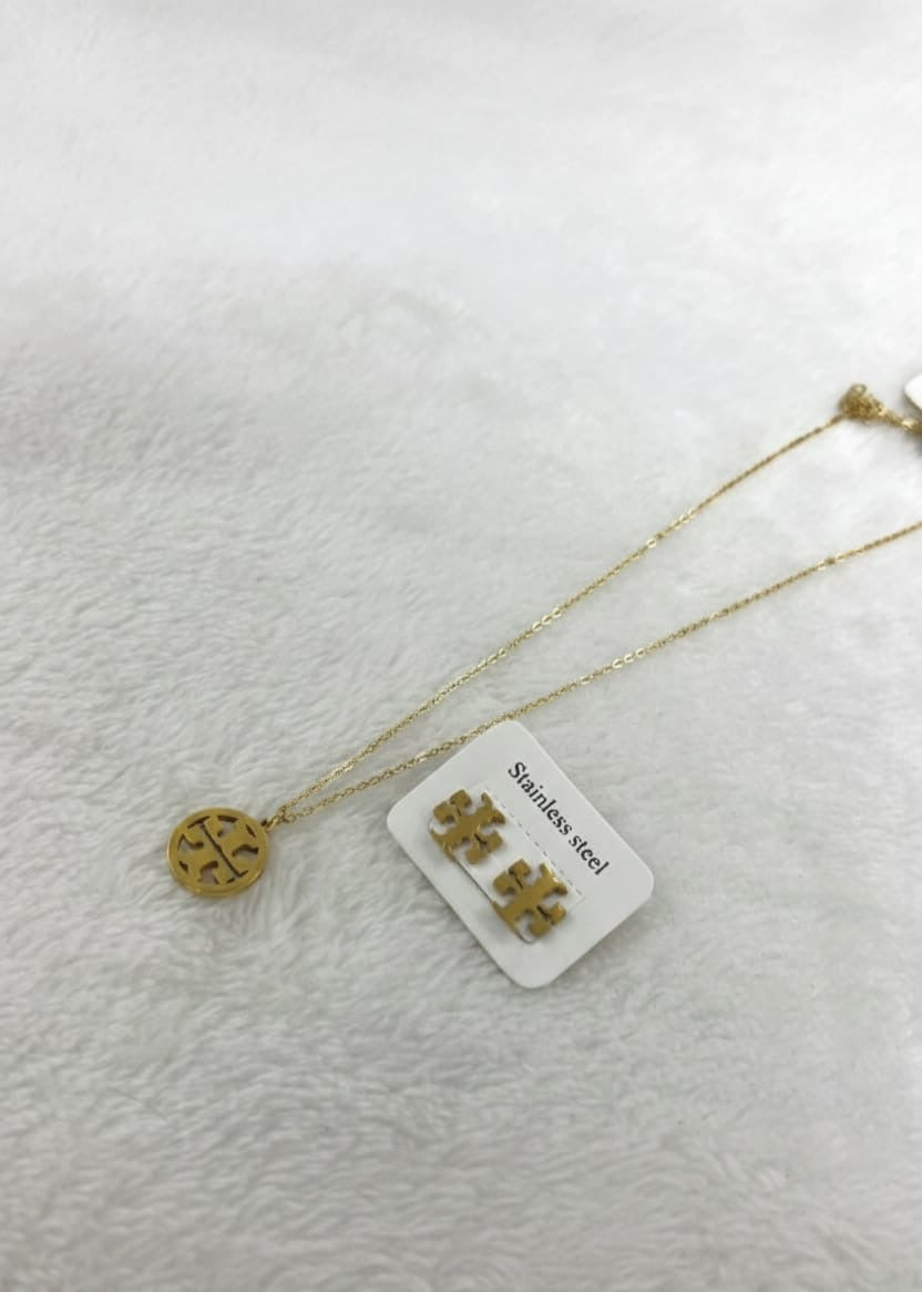 Tory Burch Necklace set