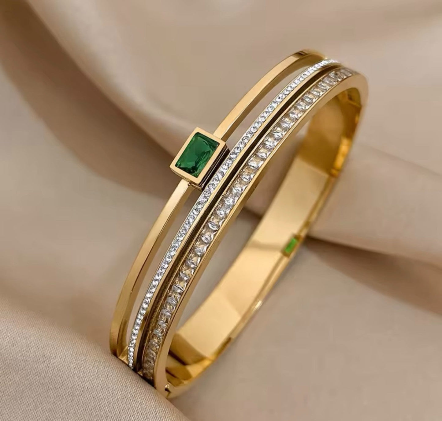 Green Emerald Handcuff Ring Set