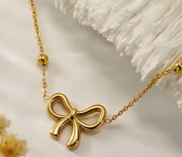 Bow Pendant