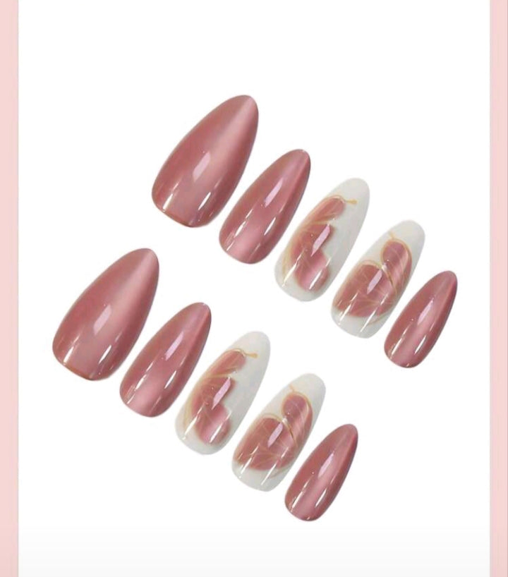 “Glossy Nude Natural Nails” 🤍✨