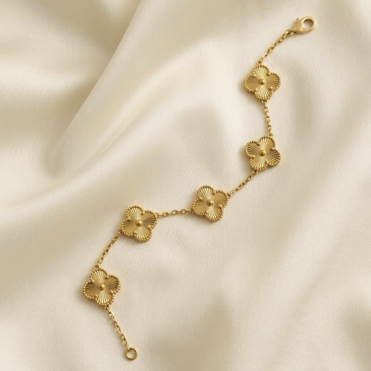 Golden Clover Bracelet