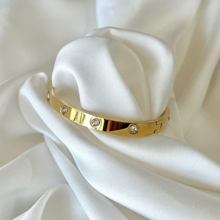 Golden Signature Stack