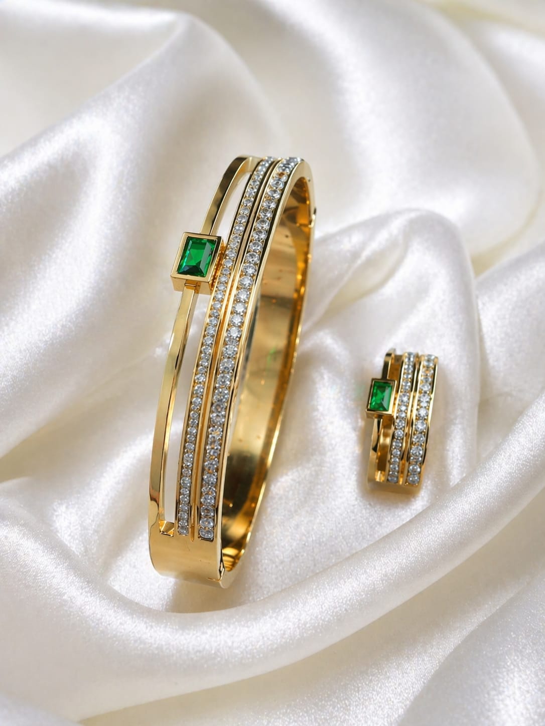 Green Emerald Handcuff Ring Set
