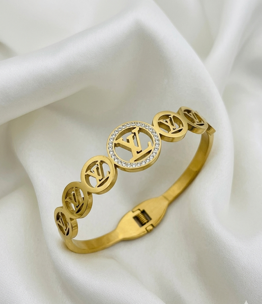 Golden LV-Charm Handcuff