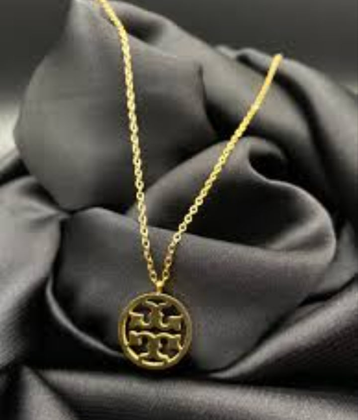 Tory Burch Necklace set