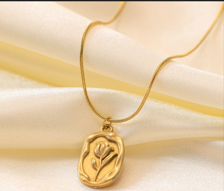 Vintage Gold Tulip Pendant